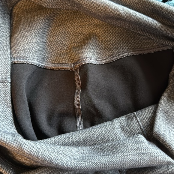 25" Lululemon Align Leggings - Picture 5 of 6